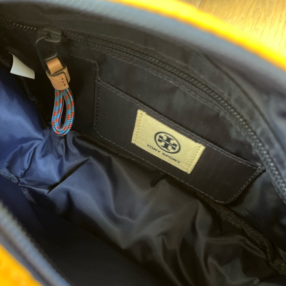 Tory Burch Ripstop crossbody - Picture 3 of 10